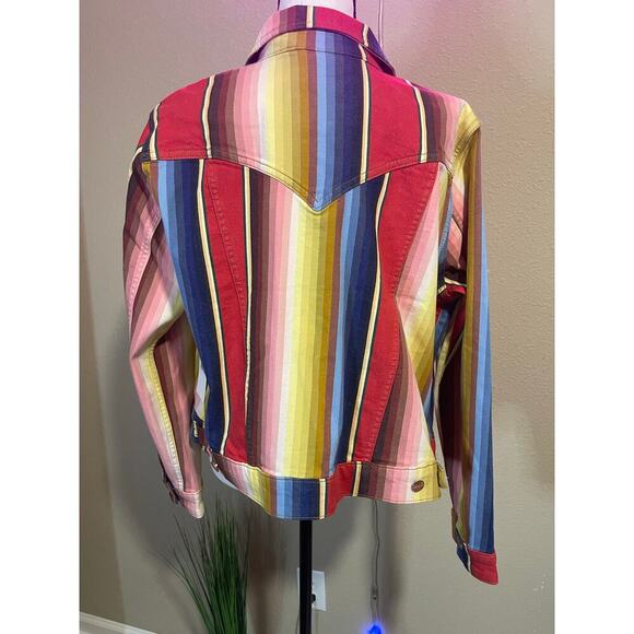 Wrangler x Lainey Wilson Rodeo Trucker Jacket - Picture 8 of 8